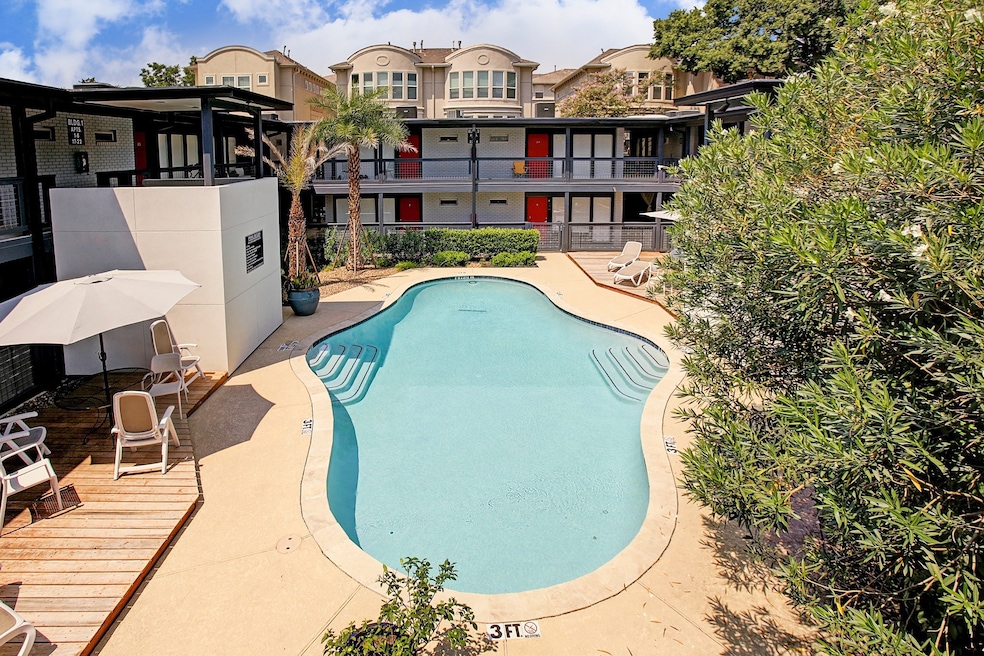 1501 Hyde Park Blvd unit 15, Houston, TX 77006 - photo 1