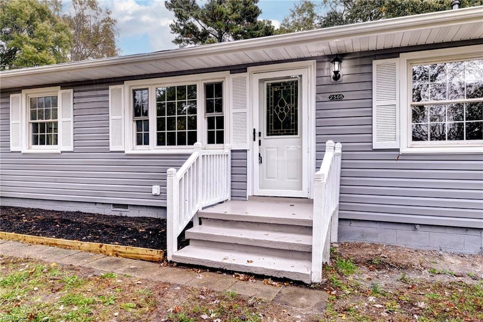 2505 Low Ground Rd, Hayes, VA 23072 - photo 1