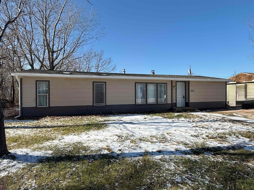 1620 N Sherman Ave, North Platte, NE 69101 - photo 1