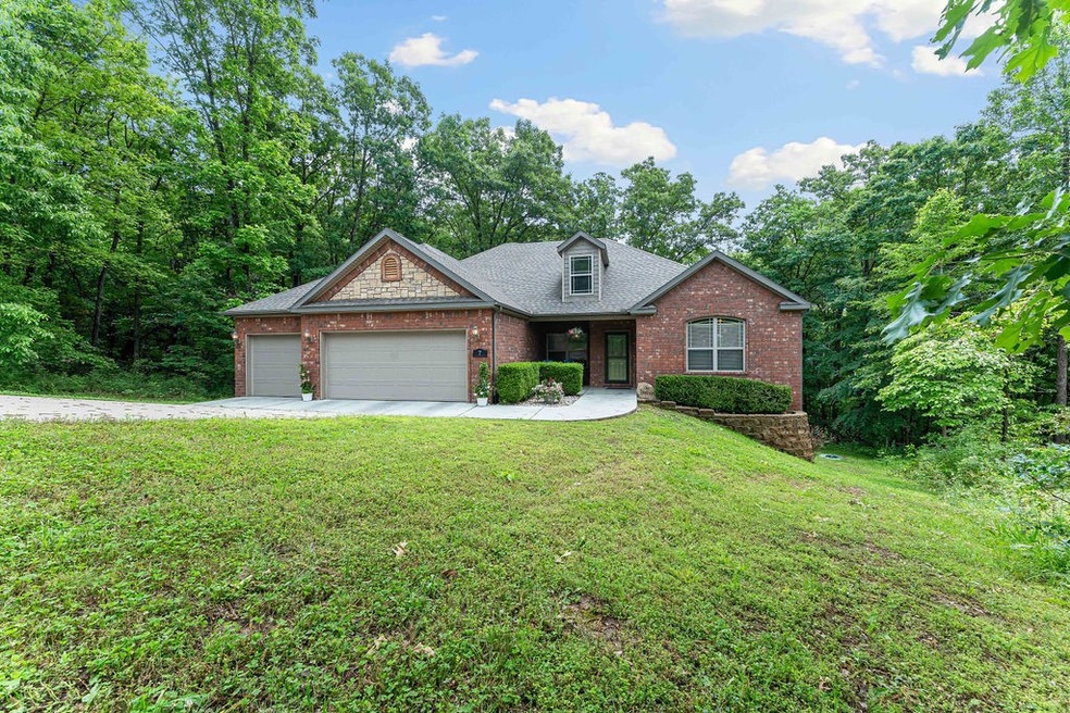 7 Ravenglass Lane with recent deck upgrades (new pics coming soon)