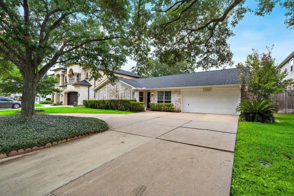 13910 Britoak Ln, Houston, TX 77079 - photo 1