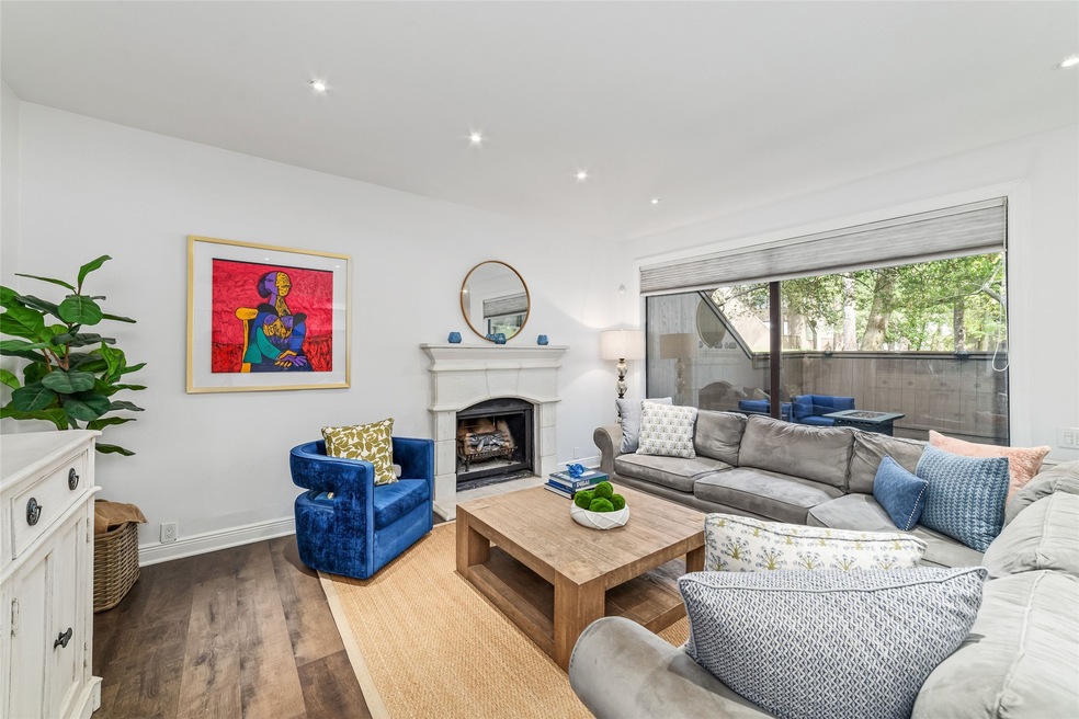 39 Litchfield Ln, Houston, TX 77024 - photo 1