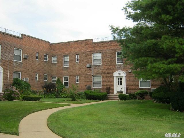 285 Central Ave unit 6-D, Lawrence, NY 11559 - photo 1