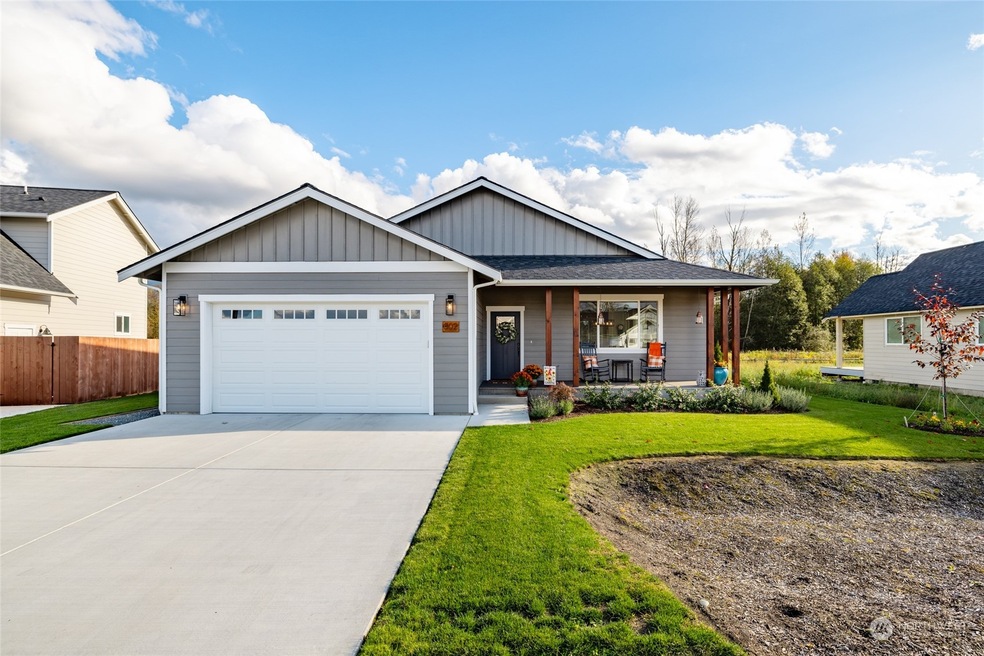 302 Daybreak Ln, Nooksack, WA 98276 - photo 1