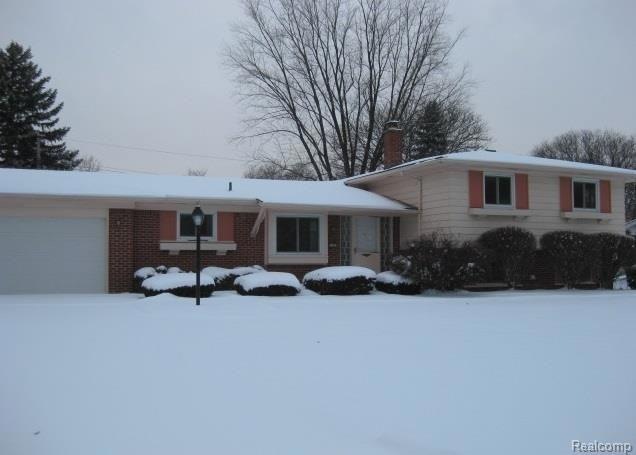 6708 Pine Eagle Ln, West Bloomfield, MI 48322 - photo 1