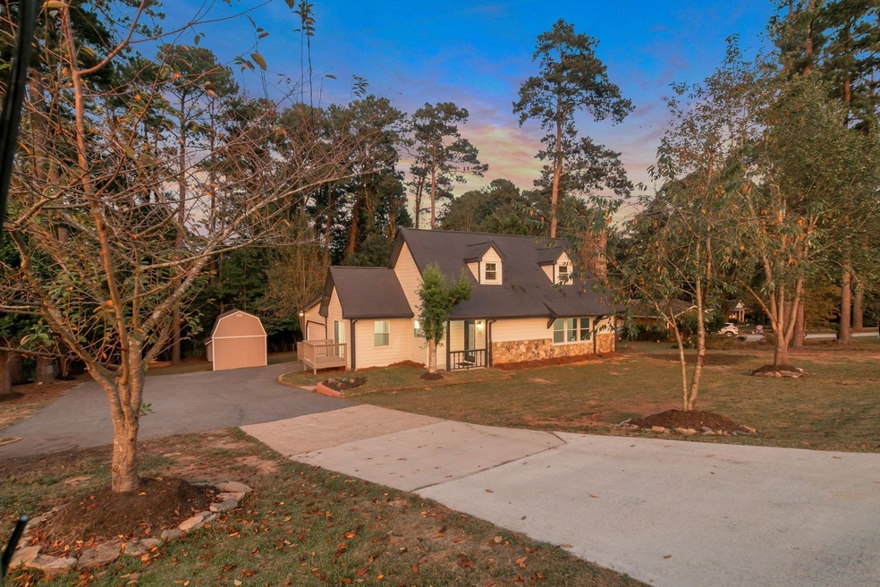 327 W Candler St, Winder, GA 30680 - photo 1