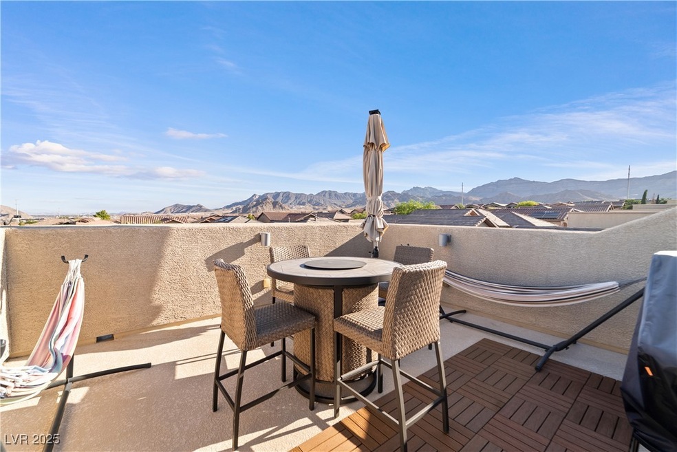 Rooftop Deck with VIEWS