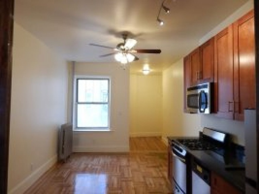 21 Broadway Terrace unit D, New York, NY 10040 - photo 1