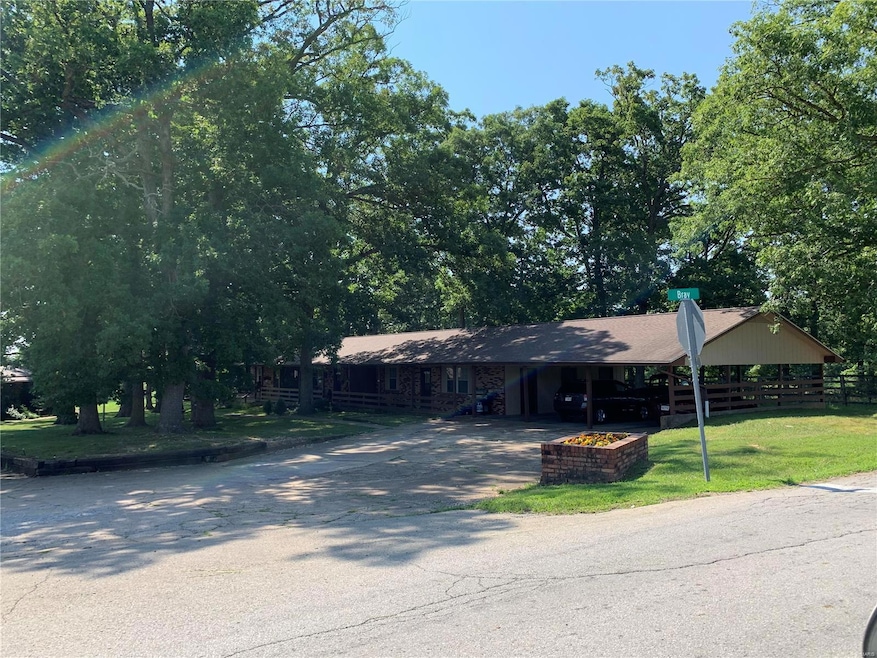 1760 W Liberty St, Farmington, MO 63640 - photo 1