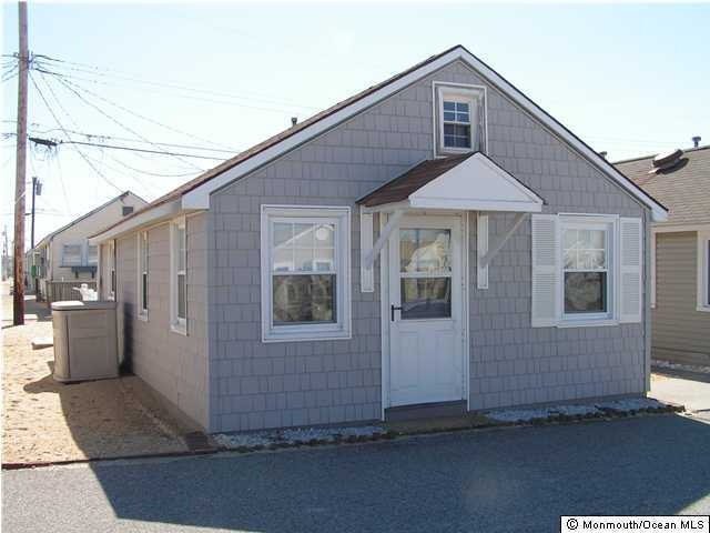 10 7th Ln, Seaside Park, NJ 08752 - photo 1