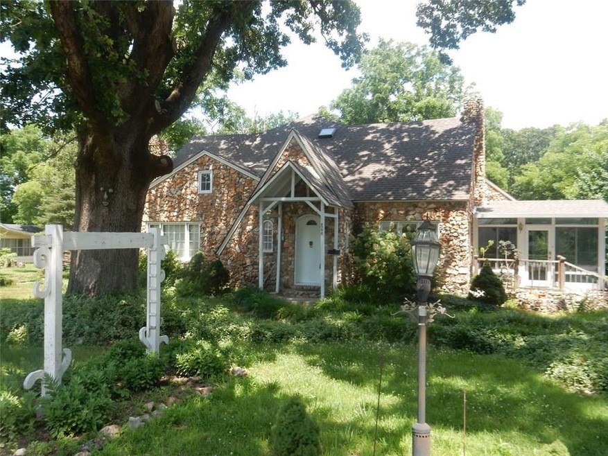 806 NW A St, Bentonville, AR 72712 - photo 1