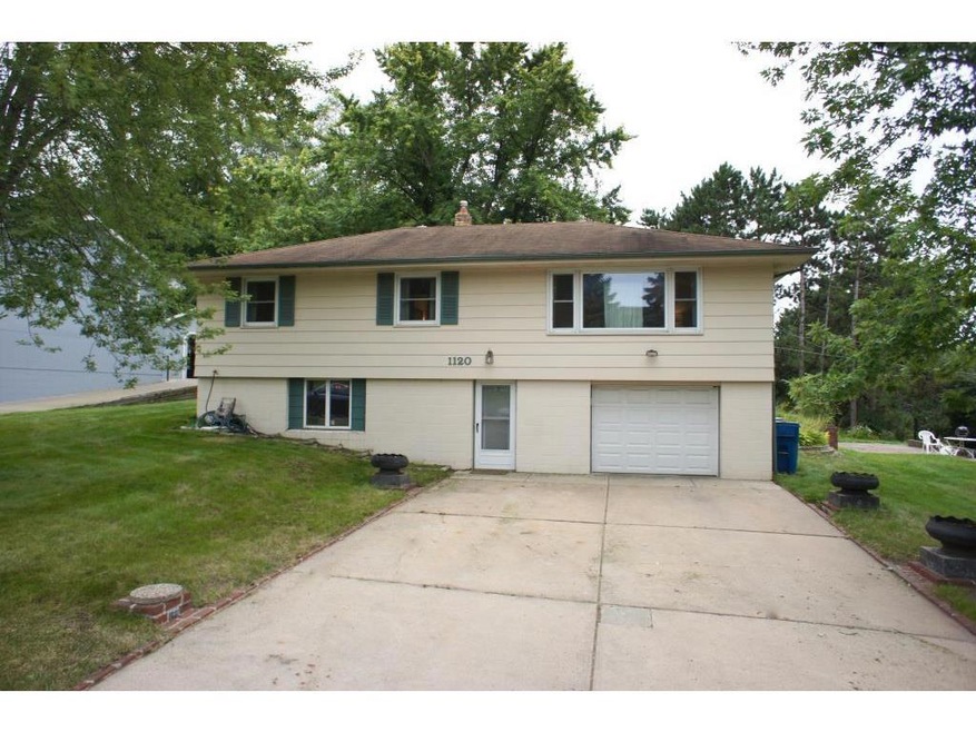 Welcome to 1120 Mark Ct