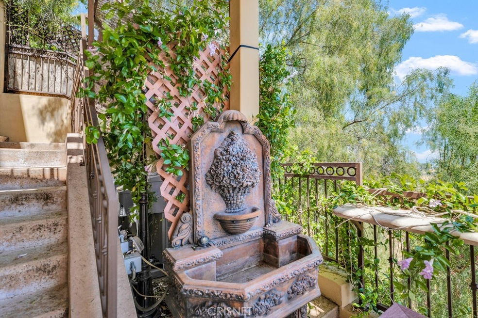 5000 Cerrillos Dr, Woodland Hills, CA 91364 - photo 1