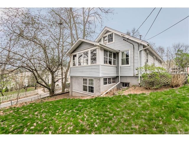864 Quaker Ln S, West Hartford, CT 06110 - photo 1