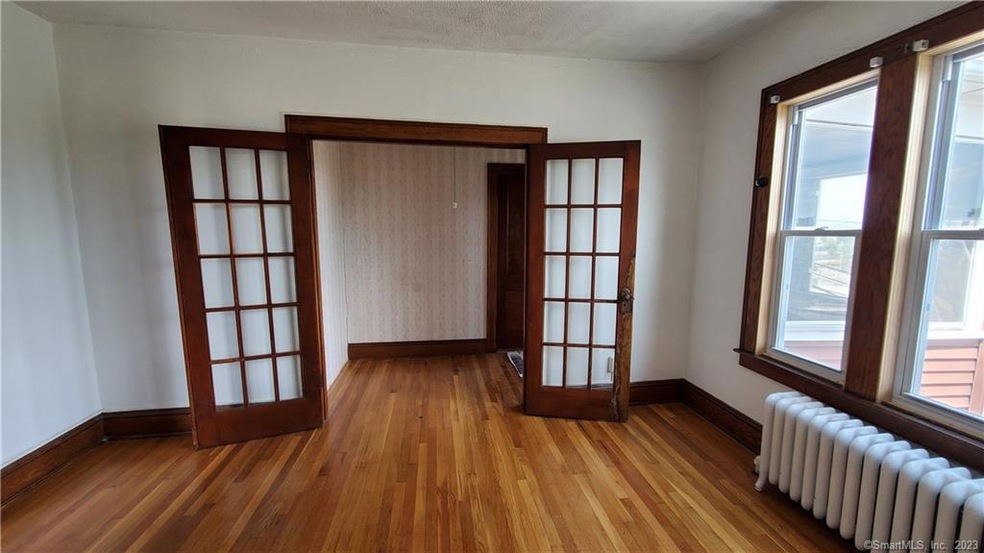 475 New Park Ave unit 3, West Hartford, CT 06110 - photo 1