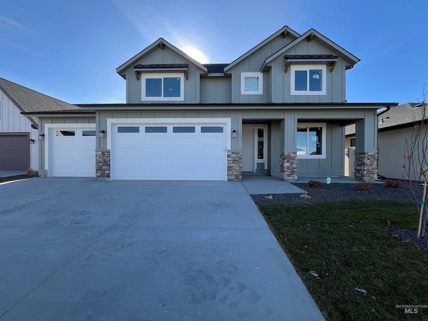 For Sale $749,900 • Co-Listing Agent