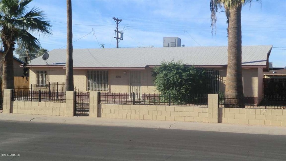 3302 N 39th Dr, Phoenix, AZ 85019 - photo 1