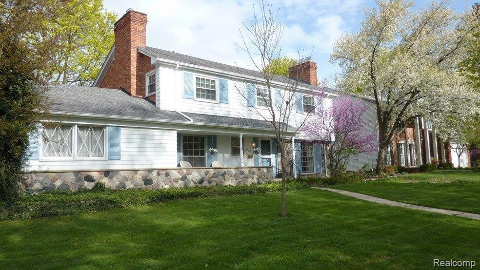 Welcome To 444 Bryn Mawr