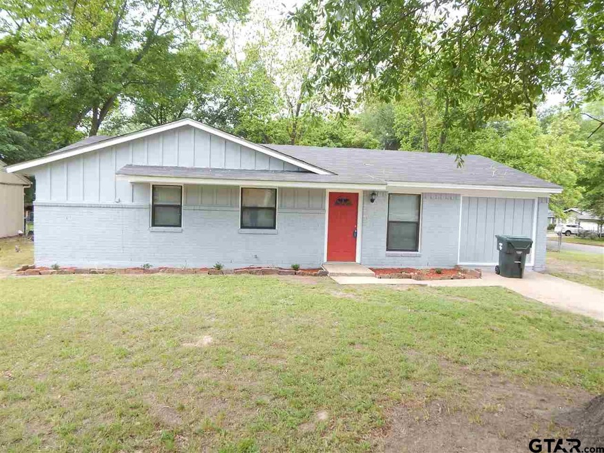 3903 3903 Appletree Ln, Tyler, TX 75701 - photo 1