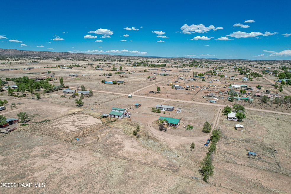 25090 N Larita Rd, Paulden, AZ 86334 - photo 1