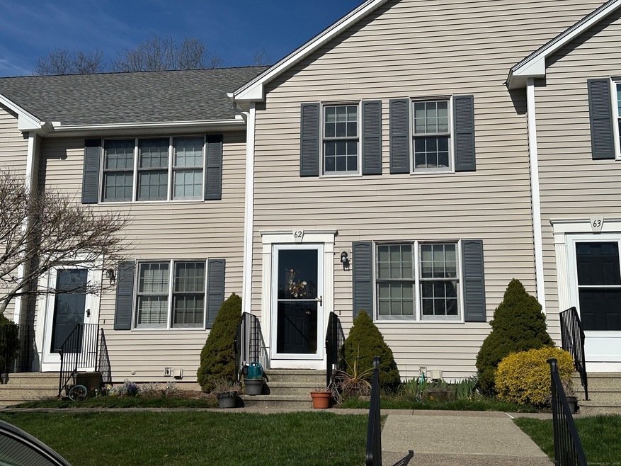 62 White Tail Ln, Wallingford, CT 06492 - photo 1