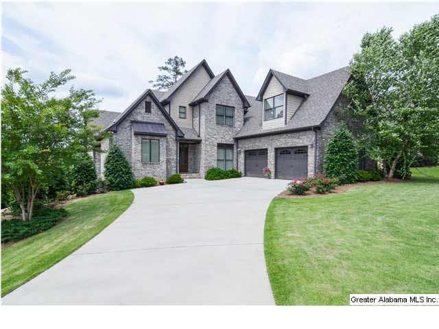 Welcome to 157 Biltmore Drive, a covenant communit
