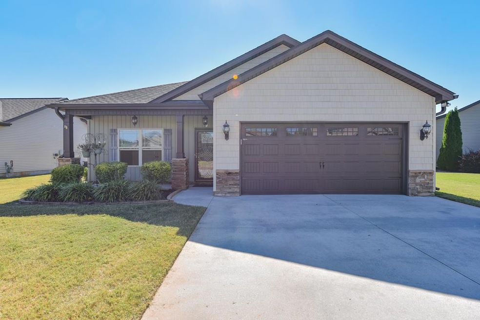 Pending $297,000 • Co-Listing Agent