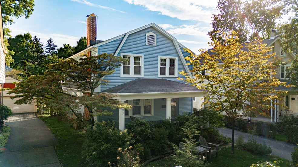 Welcome to 197 W Dunedin Rd.