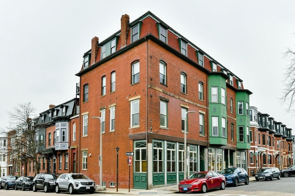 809 E 4th St unit 1, Boston, MA 02127 - photo 1