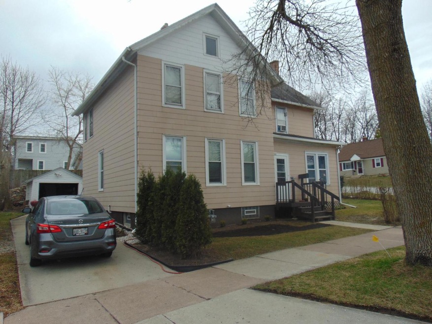 833 Broadway