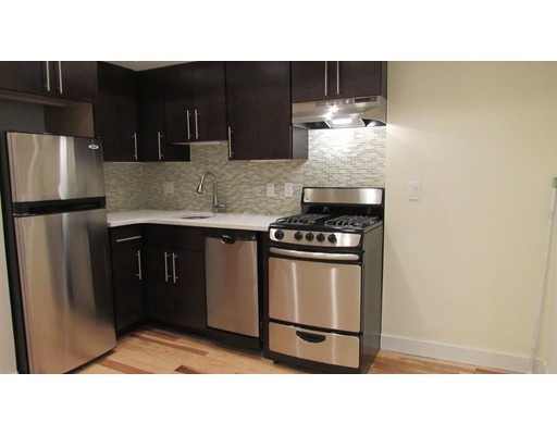 419 Hanover St unit 4, Boston, MA 02113 - photo 1