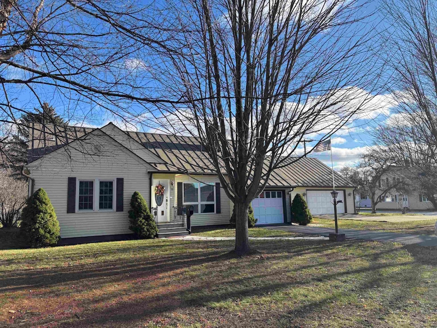 13 Laroe St, Swanton, VT 05488 - photo 1