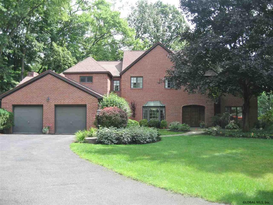 7 Turnberry Ln, Albany, NY 12211 - photo 1