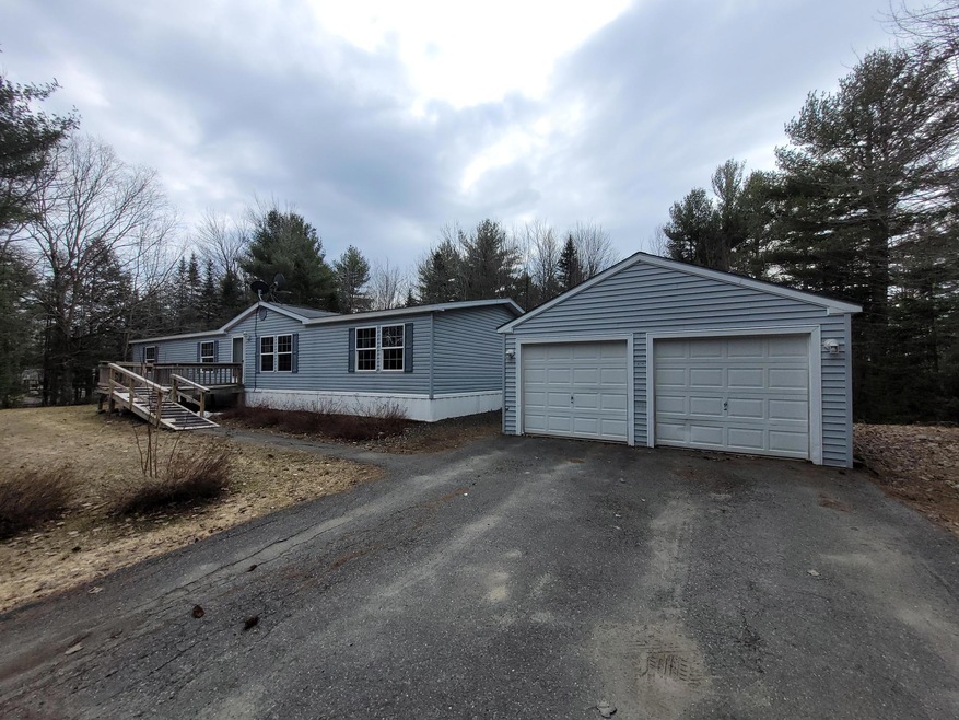 207 Martin Stream Rd, Fairfield, ME 04937 - photo 1