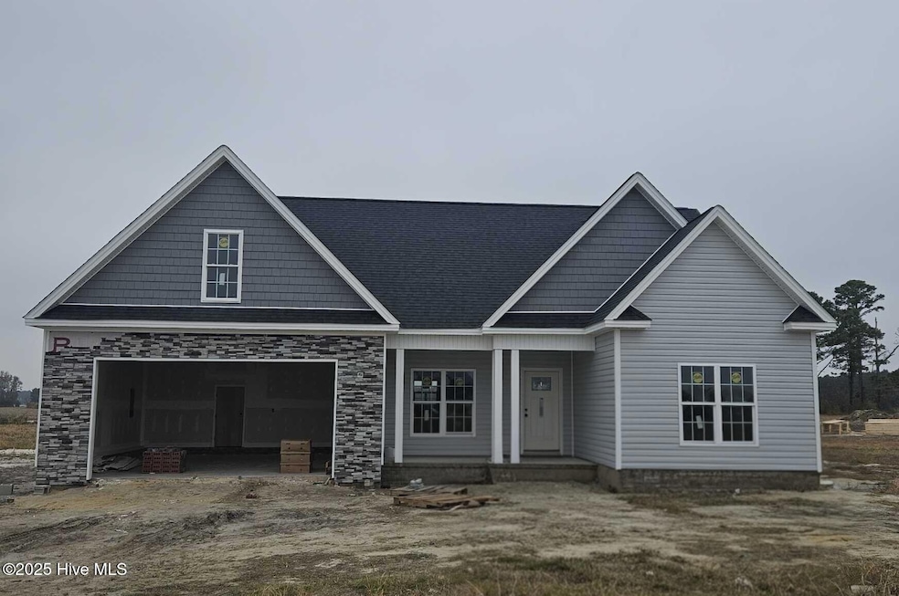 1907 Ridenour Ct, Farmville, NC 27828 - photo 1