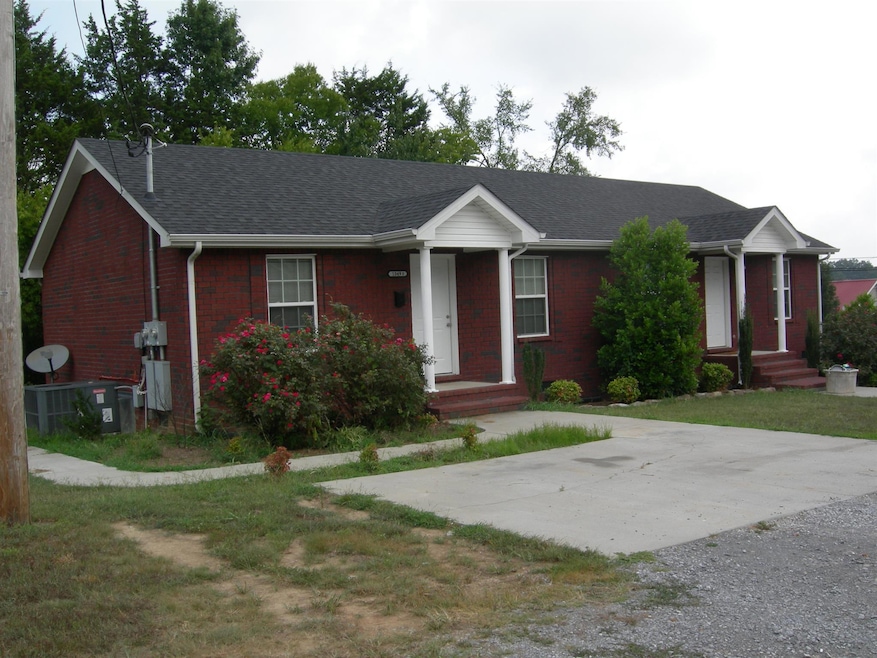 10471 Morton St, Shelbyville, TN 37160 - photo 1