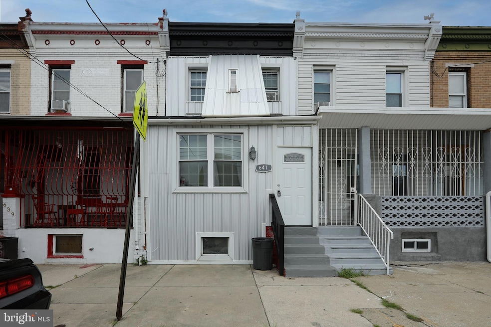 641 Vine St, Camden, NJ 08102 - photo 1