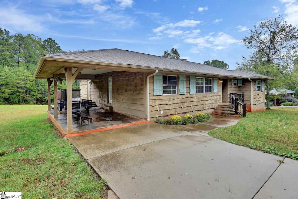 55 Enoree Rd, Travelers Rest, SC 29690 - photo 1