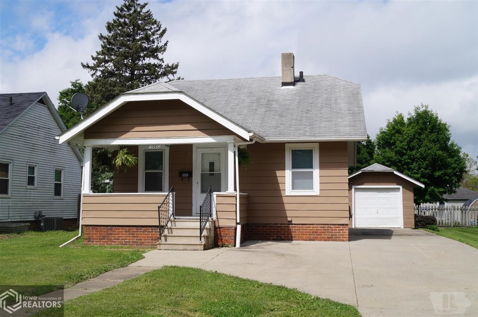 1001 W 6th St S, Newton, IA 50208 - photo 1