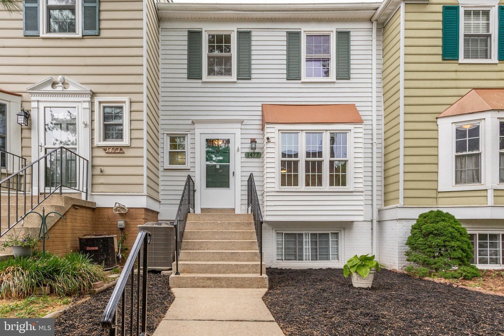 1477 Chatham Ct, Crofton, MD 21114 - photo 1