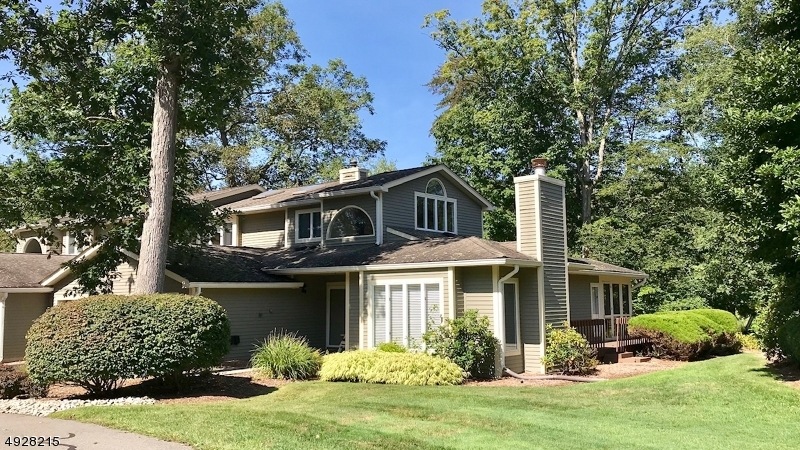 41 Stone Row Ln, Oak Ridge, NJ 07438 - photo 1