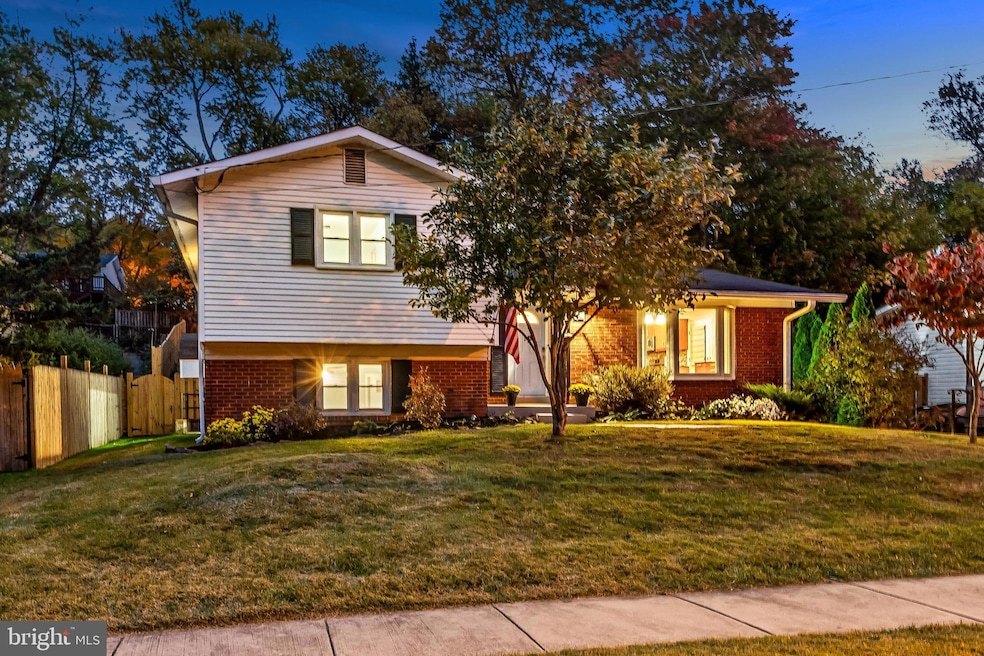 Under Contract $729,800