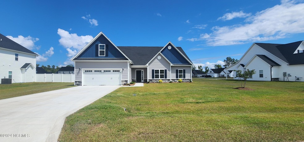 2035 Sharpnose St, New Bern, NC 28562 - photo 1