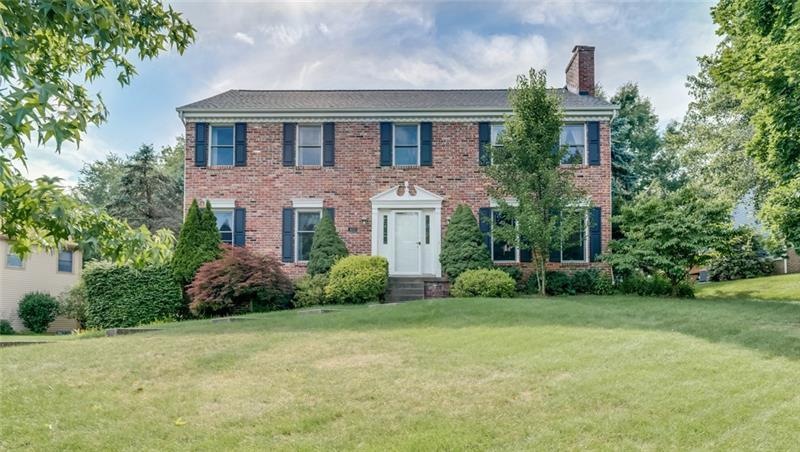 All Brick Home in a private cul-de-sac neighborhoo
