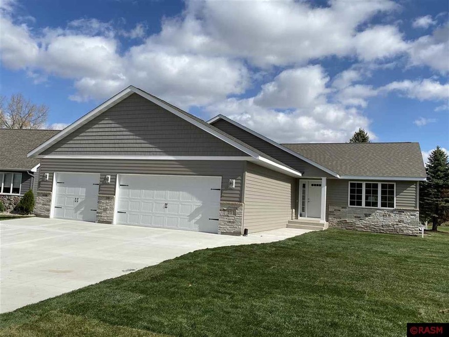 101 Sunburst Cir, Mankato, MN 56001 - photo 1