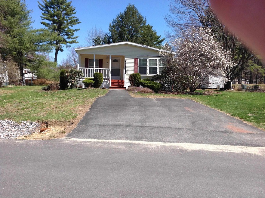 28 First St unit 13, Barrington, NH 03825 - photo 1