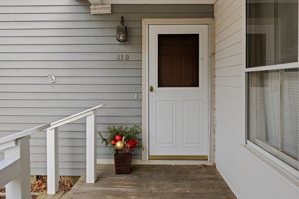 32 Indian Camp Ln unit D, Lincoln, MA 01773 - photo 1