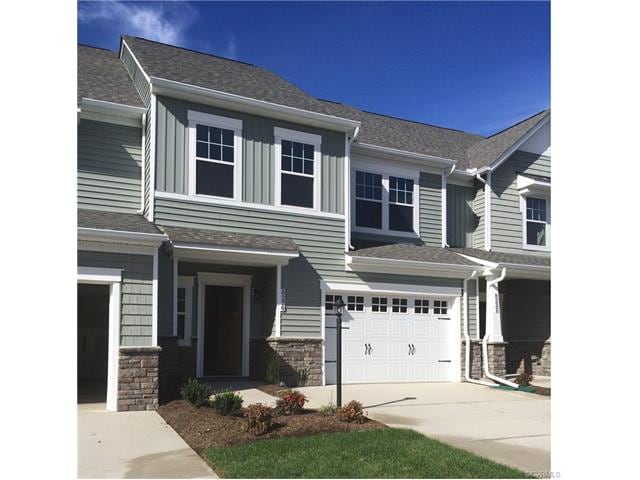 Beautiful 1863 sq ft townhome with a first floor o