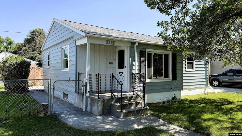 739 S 13th St, Worland, WY 82401 - photo 1