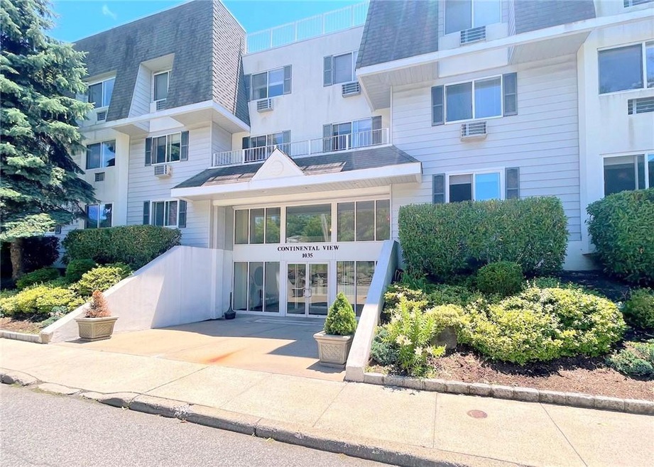 1035 E Boston Post Rd unit 3-9, Mamaroneck, NY 10543 - photo 1